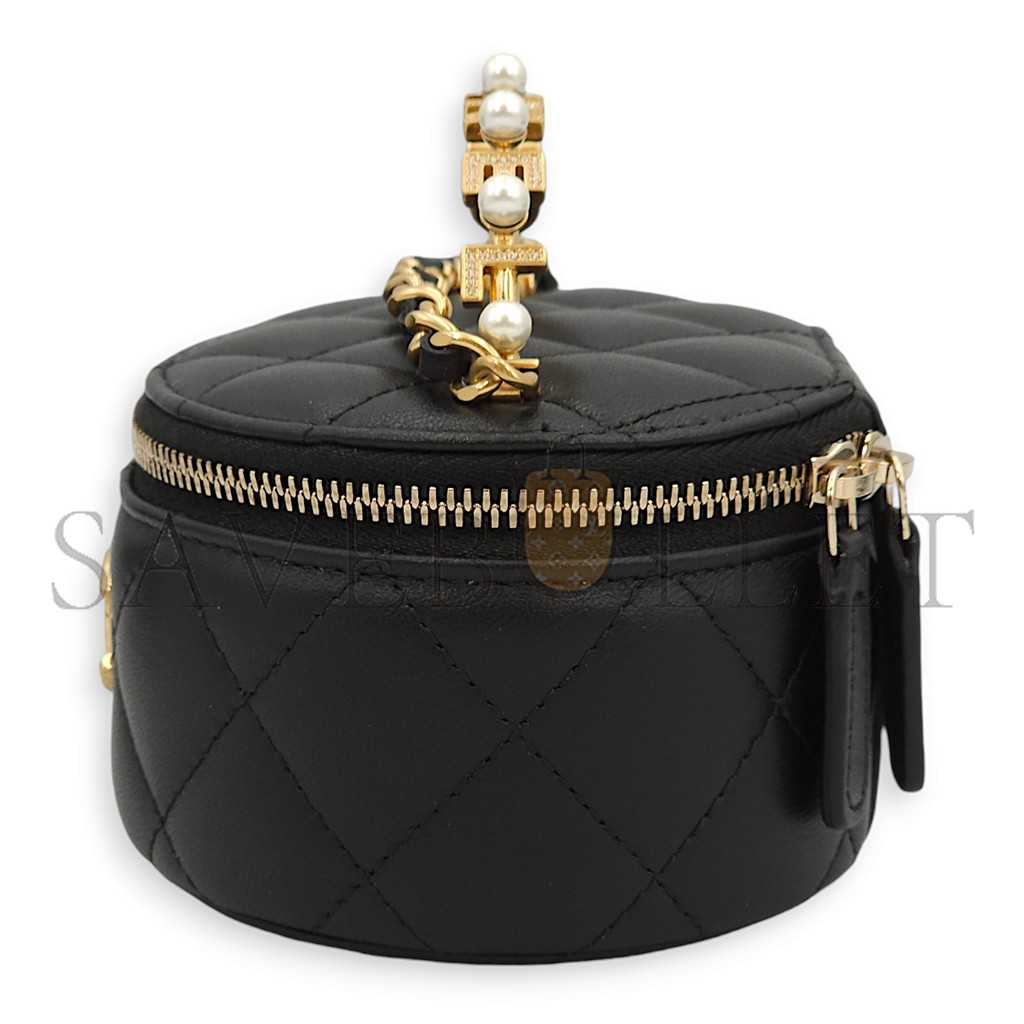 CHANEL MASTER ROUND VANITY LOGOPEARL BLACK TOP HANDLE BAG IN LAMBSKIN, GOLD HARDWARE (11*9*6cm)